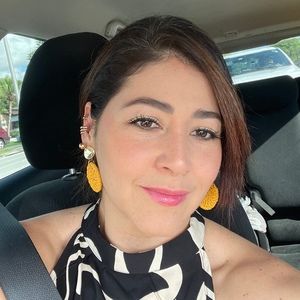 Meet your Posher, Marcela